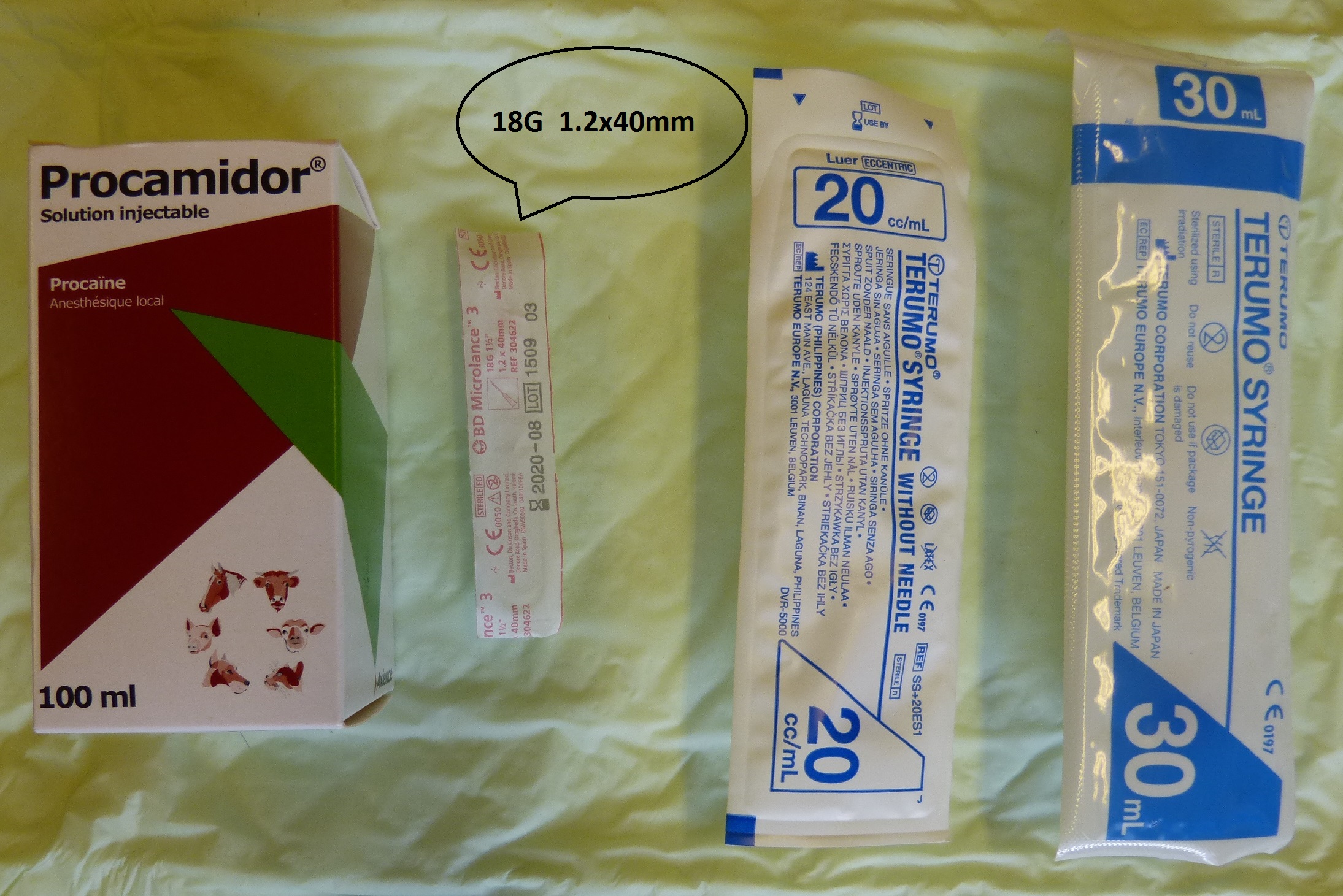 Figure 22 : Matériel nécessaire à l’anesthésie traçante ou en « L-inversé » – Mathilde Tritschler