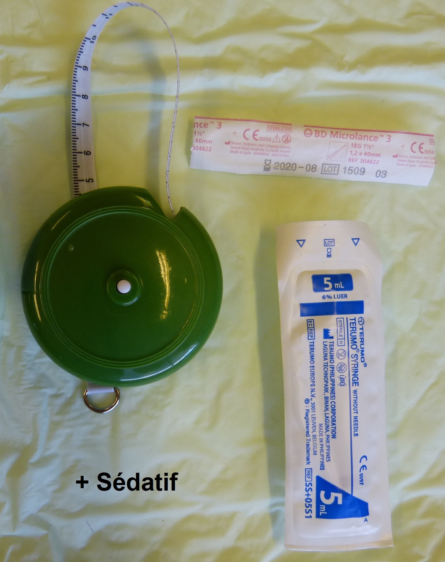 Figure 1 : Matériel nécessaire à la sédation – Mathilde Tritschler